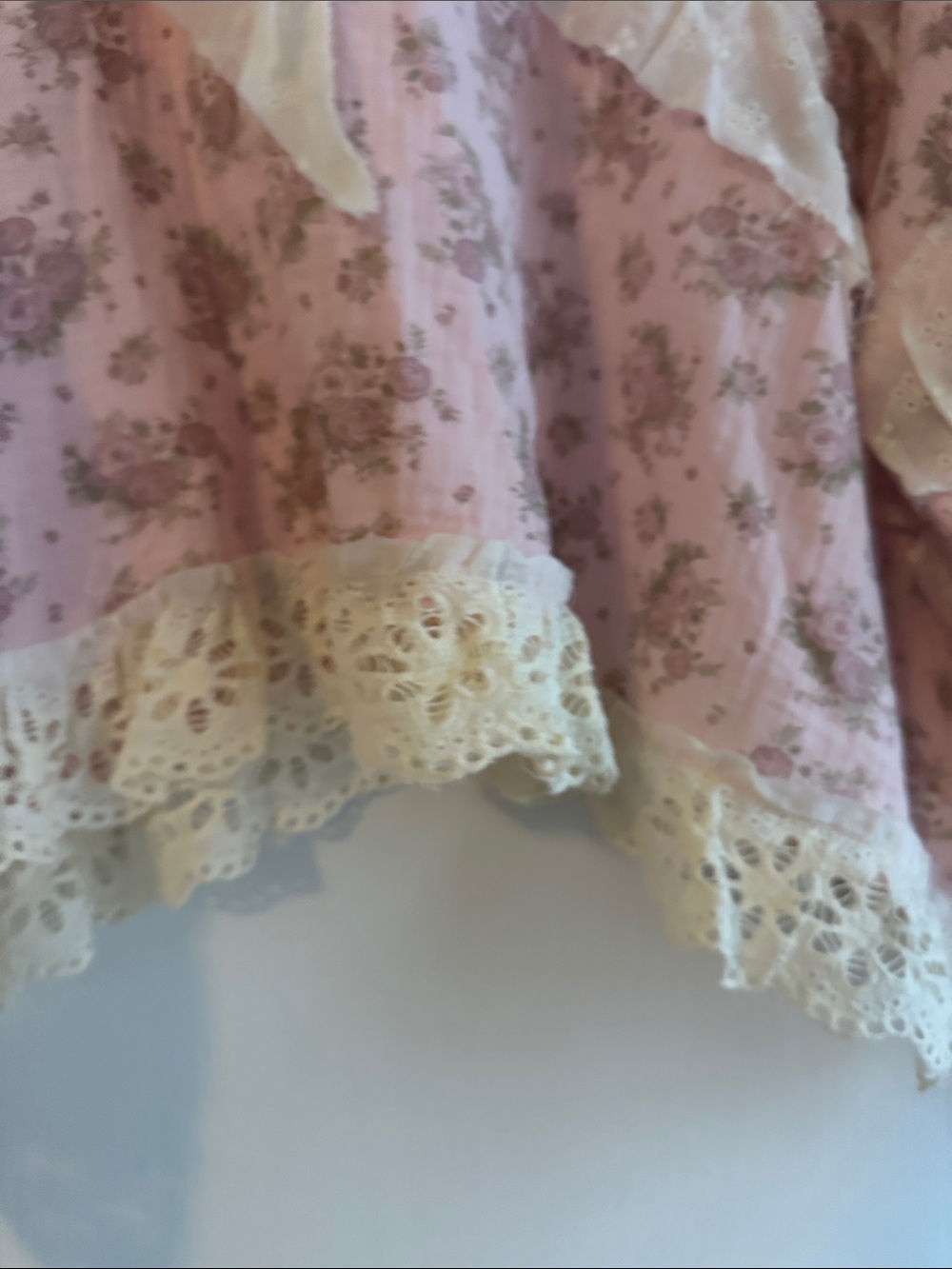 POL XS Pink Floral Lace Ruffle Blouse with Cream Trim NWOT - Picture 2 of 9